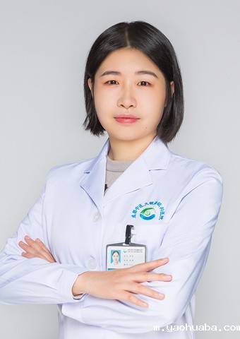 李昕